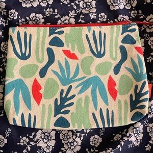 Ipsy April 2021 “Force of Nature” bag